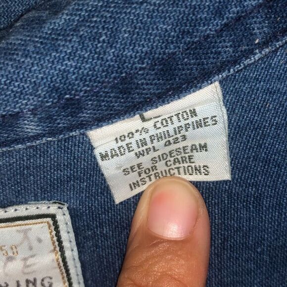 355. Levi’s “red tab” denim long sleeve button down jacket size large - Picture 6 of 7